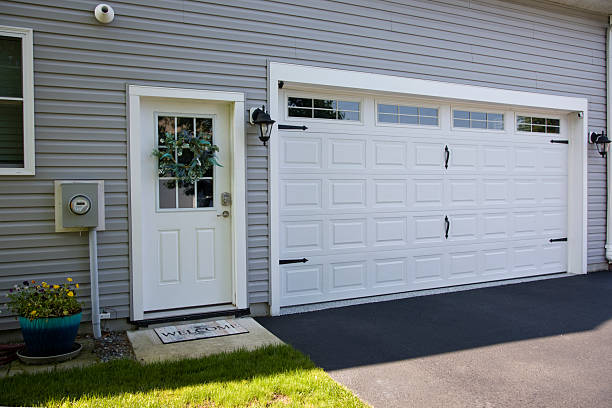 24/7 Emergency Garage Door Panel Replacement experts in Wayne, OH